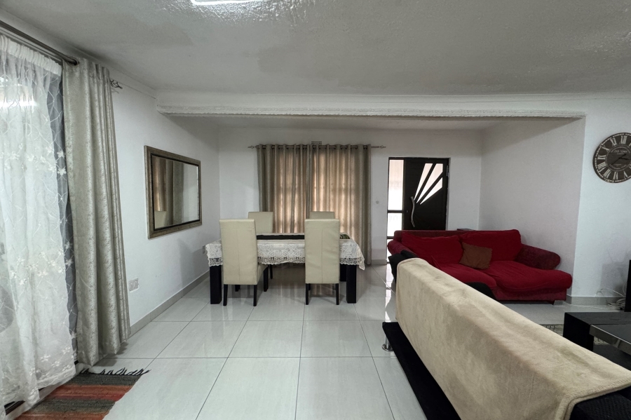 3 Bedroom Property for Sale in Park Village Western Cape